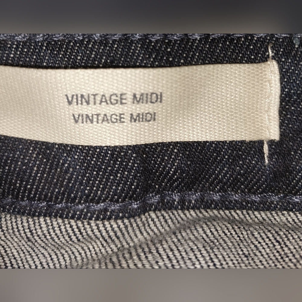 UNIVERSAL THREAD SHORT. - Picture 4 of 6
